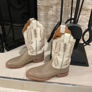 Lucchese Cowgirl boots